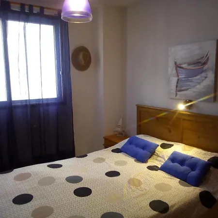 Lj Holidays דירה *